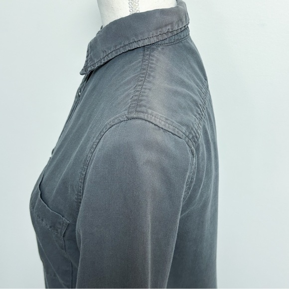 Mother Gray Worn In Washed Out Discolored Snap Button Up Collared Blouse Small - Picture 5 of 12